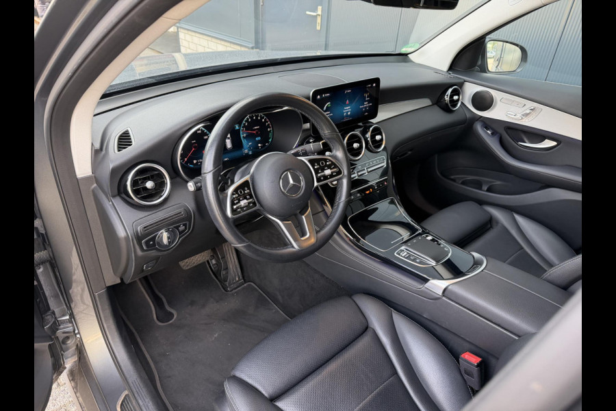 Mercedes-Benz GLC 300e 4MATIC 18"/SOH 87%/Trekhaak/Leder + memory/Stoelverwarming/Matrix LED/Dodehoek/360 camera/Apple Carplay & Android Auto