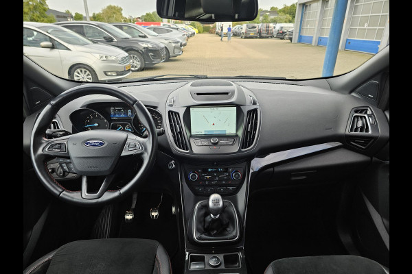 Ford Kuga 1.5 EcoBoost ST Line 150 pk | Trekhaak | 1800 kg trekvermogen | Alcantara leder | Xenon | Camera | PDC v+a | Winterpack | Netjes onderhouden etc.