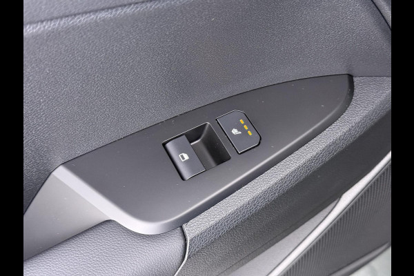 Kia Sportage 1.6 T-GDi Hybrid DynamicLine PHEV NIEUWE AUTO! | 10jr FABR. GARANTIE KIA | ELECTR. ACHTERKLEP | DODEHOEK CENSOR | ELECTR. STOELEN | STOEL en STUURWIELVERWARMING