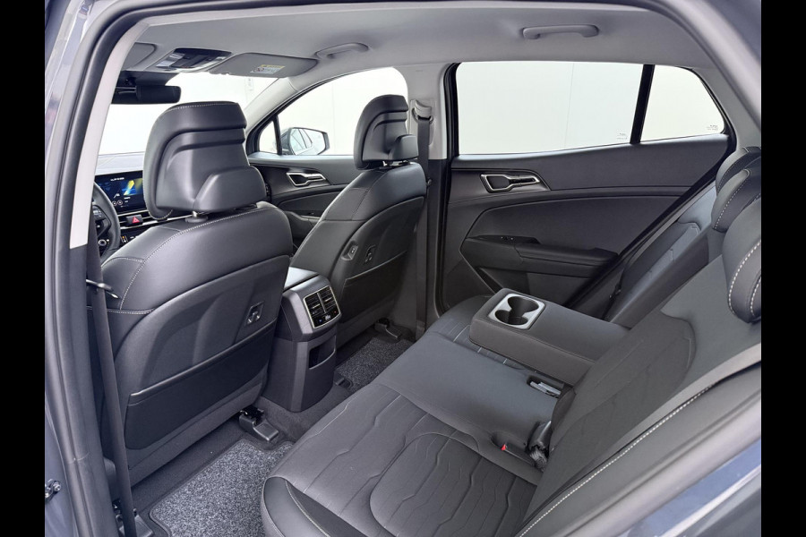 Kia Sportage 1.6 T-GDi Hybrid DynamicLine PHEV NIEUWE AUTO! | 10jr FABR. GARANTIE KIA | ELECTR. ACHTERKLEP | DODEHOEK CENSOR | ELECTR. STOELEN | STOEL en STUURWIELVERWARMING