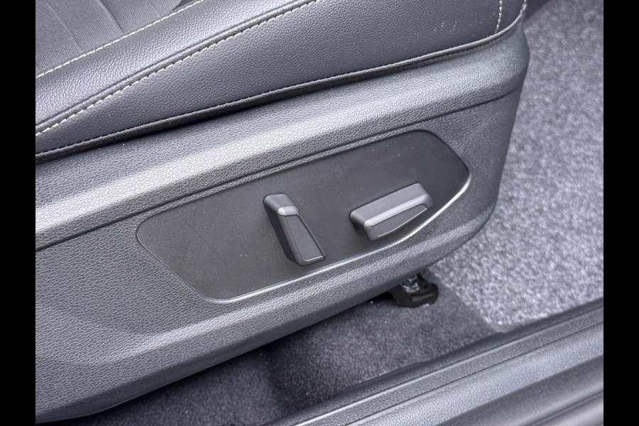 Kia Sportage 1.6 T-GDi Hybrid DynamicLine PHEV NIEUWE AUTO! | 10jr FABR. GARANTIE KIA | ELECTR. ACHTERKLEP | DODEHOEK CENSOR | ELECTR. STOELEN | STOEL en STUURWIELVERWARMING