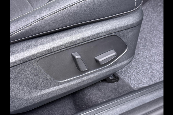 Kia Sportage 1.6 T-GDi Hybrid DynamicLine PHEV NIEUWE AUTO! | 10jr FABR. GARANTIE KIA | ELECTR. ACHTERKLEP | DODEHOEK CENSOR | ELECTR. STOELEN | STOEL en STUURWIELVERWARMING