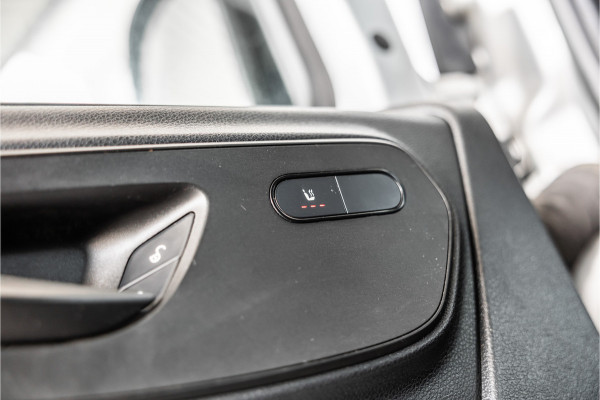 Mercedes-Benz Sprinter 317 170 PK | ACC | LED Koplampen | Camera | Blind Spot | Sortimo inrichting | Navigatie | CarPlay | Stoelverwarming | MBUX | Climate control | DAB | Dealer onderhouden | Nieuwe APK