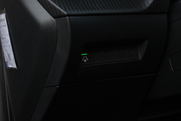 Peugeot 208 1.2 Hybrid 145PK AUTOMAAT GT PACK | ELEKTRISCH BEDIENBARE BESTUURDERSSTOEL MET MASSAGE FUNCTIE | ALCANTARA BEKLEDING | STOEL VERWARMING | CRUISE CONTROL | DAB+ RADIO | APPLE CARPLAY/ANDROID AUTO | FULL LED KOPLAMPEN | KEYLESS ENTRY/START | 17" LICHTMETALEN VELGEN | CLIMATE CONTROL | PARKEERSENSOREN VOOR + ACHTER | ACHTERUITRIJ CAMERA | SFEERVERLICHTING |