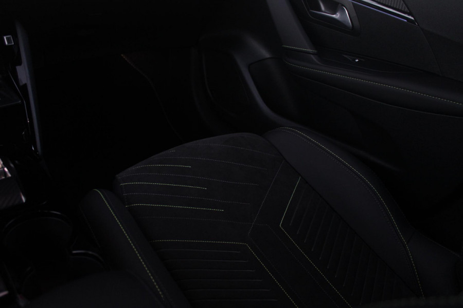 Peugeot 208 1.2 Hybrid 145PK AUTOMAAT GT PACK | ELEKTRISCH BEDIENBARE BESTUURDERSSTOEL MET MASSAGE FUNCTIE | ALCANTARA BEKLEDING | STOEL VERWARMING | CRUISE CONTROL | DAB+ RADIO | APPLE CARPLAY/ANDROID AUTO | FULL LED KOPLAMPEN | KEYLESS ENTRY/START | 17" LICHTMETALEN VELGEN | CLIMATE CONTROL | PARKEERSENSOREN VOOR + ACHTER | ACHTERUITRIJ CAMERA | SFEERVERLICHTING |