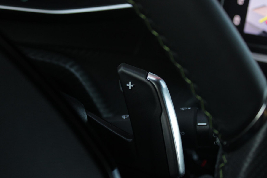 Peugeot 208 1.2 Hybrid 145PK AUTOMAAT GT PACK | ELEKTRISCH BEDIENBARE BESTUURDERSSTOEL MET MASSAGE FUNCTIE | ALCANTARA BEKLEDING | STOEL VERWARMING | CRUISE CONTROL | DAB+ RADIO | APPLE CARPLAY/ANDROID AUTO | FULL LED KOPLAMPEN | KEYLESS ENTRY/START | 17" LICHTMETALEN VELGEN | CLIMATE CONTROL | PARKEERSENSOREN VOOR + ACHTER | ACHTERUITRIJ CAMERA | SFEERVERLICHTING |