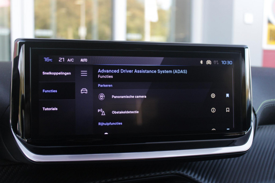 Peugeot 208 1.2 Hybrid 145PK AUTOMAAT GT PACK | ELEKTRISCH BEDIENBARE BESTUURDERSSTOEL MET MASSAGE FUNCTIE | ALCANTARA BEKLEDING | STOEL VERWARMING | CRUISE CONTROL | DAB+ RADIO | APPLE CARPLAY/ANDROID AUTO | FULL LED KOPLAMPEN | KEYLESS ENTRY/START | 17" LICHTMETALEN VELGEN | CLIMATE CONTROL | PARKEERSENSOREN VOOR + ACHTER | ACHTERUITRIJ CAMERA | SFEERVERLICHTING |