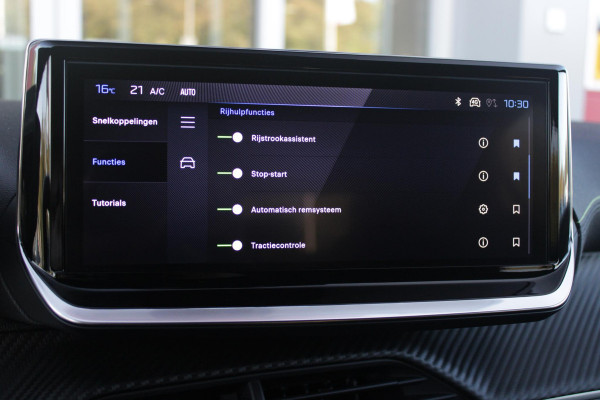 Peugeot 208 1.2 Hybrid 145PK AUTOMAAT GT PACK | ELEKTRISCH BEDIENBARE BESTUURDERSSTOEL MET MASSAGE FUNCTIE | ALCANTARA BEKLEDING | STOEL VERWARMING | CRUISE CONTROL | DAB+ RADIO | APPLE CARPLAY/ANDROID AUTO | FULL LED KOPLAMPEN | KEYLESS ENTRY/START | 17" LICHTMETALEN VELGEN | CLIMATE CONTROL | PARKEERSENSOREN VOOR + ACHTER | ACHTERUITRIJ CAMERA | SFEERVERLICHTING |