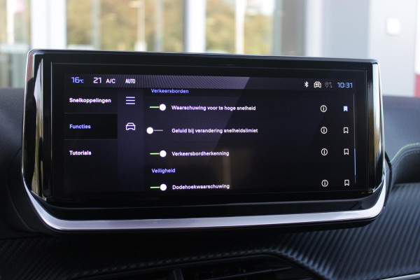 Peugeot 208 1.2 Hybrid 145PK AUTOMAAT GT PACK | ELEKTRISCH BEDIENBARE BESTUURDERSSTOEL MET MASSAGE FUNCTIE | ALCANTARA BEKLEDING | STOEL VERWARMING | CRUISE CONTROL | DAB+ RADIO | APPLE CARPLAY/ANDROID AUTO | FULL LED KOPLAMPEN | KEYLESS ENTRY/START | 17" LICHTMETALEN VELGEN | CLIMATE CONTROL | PARKEERSENSOREN VOOR + ACHTER | ACHTERUITRIJ CAMERA | SFEERVERLICHTING |