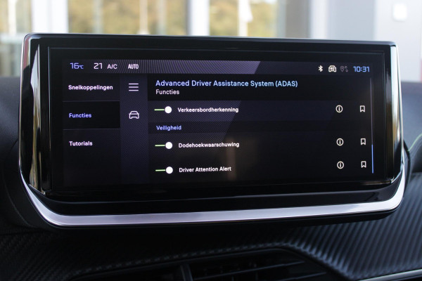 Peugeot 208 1.2 Hybrid 145PK AUTOMAAT GT PACK | ELEKTRISCH BEDIENBARE BESTUURDERSSTOEL MET MASSAGE FUNCTIE | ALCANTARA BEKLEDING | STOEL VERWARMING | CRUISE CONTROL | DAB+ RADIO | APPLE CARPLAY/ANDROID AUTO | FULL LED KOPLAMPEN | KEYLESS ENTRY/START | 17" LICHTMETALEN VELGEN | CLIMATE CONTROL | PARKEERSENSOREN VOOR + ACHTER | ACHTERUITRIJ CAMERA | SFEERVERLICHTING |
