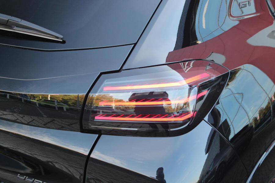 Peugeot 208 1.2 Hybrid 145PK AUTOMAAT GT PACK | ELEKTRISCH BEDIENBARE BESTUURDERSSTOEL MET MASSAGE FUNCTIE | ALCANTARA BEKLEDING | STOEL VERWARMING | CRUISE CONTROL | DAB+ RADIO | APPLE CARPLAY/ANDROID AUTO | FULL LED KOPLAMPEN | KEYLESS ENTRY/START | 17" LICHTMETALEN VELGEN | CLIMATE CONTROL | PARKEERSENSOREN VOOR + ACHTER | ACHTERUITRIJ CAMERA | SFEERVERLICHTING |
