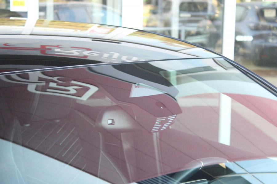 Peugeot 208 1.2 Hybrid 145PK AUTOMAAT GT PACK | ELEKTRISCH BEDIENBARE BESTUURDERSSTOEL MET MASSAGE FUNCTIE | ALCANTARA BEKLEDING | STOEL VERWARMING | CRUISE CONTROL | DAB+ RADIO | APPLE CARPLAY/ANDROID AUTO | FULL LED KOPLAMPEN | KEYLESS ENTRY/START | 17" LICHTMETALEN VELGEN | CLIMATE CONTROL | PARKEERSENSOREN VOOR + ACHTER | ACHTERUITRIJ CAMERA | SFEERVERLICHTING |