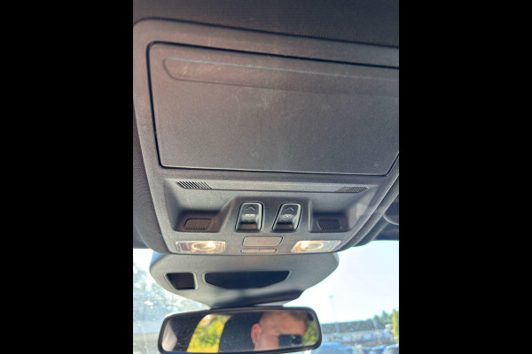 Ford Kuga 2.5 PHEV ST-Line X 225pk Trekhaak | Panorama dak | Adaptieve Cruise | Winterpack | Head up Display | Achteruitrijcamera | 19 inch velgen