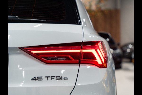 Audi Q3 45 TFSI e edition, Matrix LED, Virtual Cockpit, Apple Carplay, ACC, Clima, PDC, Android Auto, Volledig Onderhoud
