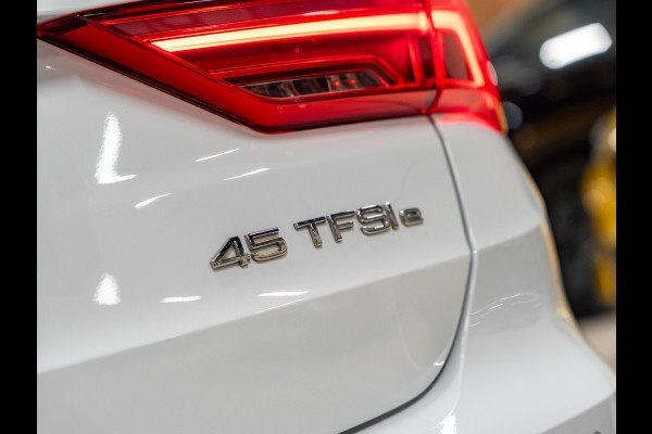 Audi Q3 45 TFSI e edition, Matrix LED, Virtual Cockpit, Apple Carplay, ACC, Clima, PDC, Android Auto, Volledig Onderhoud