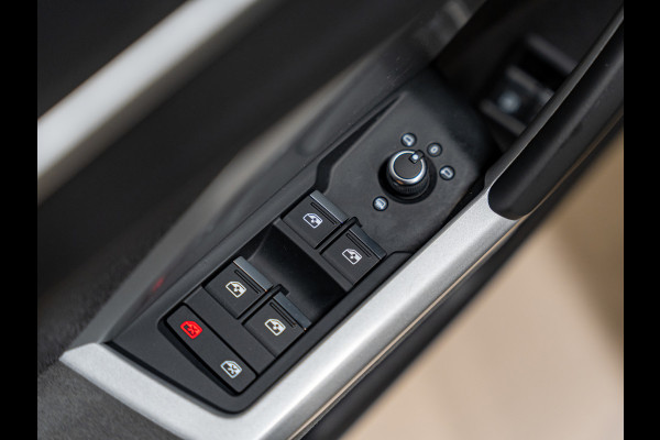 Audi Q3 45 TFSI e edition, Matrix LED, Virtual Cockpit, Apple Carplay, ACC, Clima, PDC, Android Auto, Volledig Onderhoud
