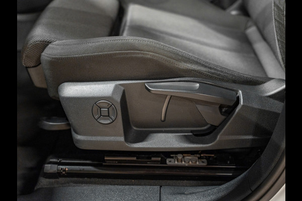 Audi Q3 45 TFSI e edition, Matrix LED, Virtual Cockpit, Apple Carplay, ACC, Clima, PDC, Android Auto, Volledig Onderhoud