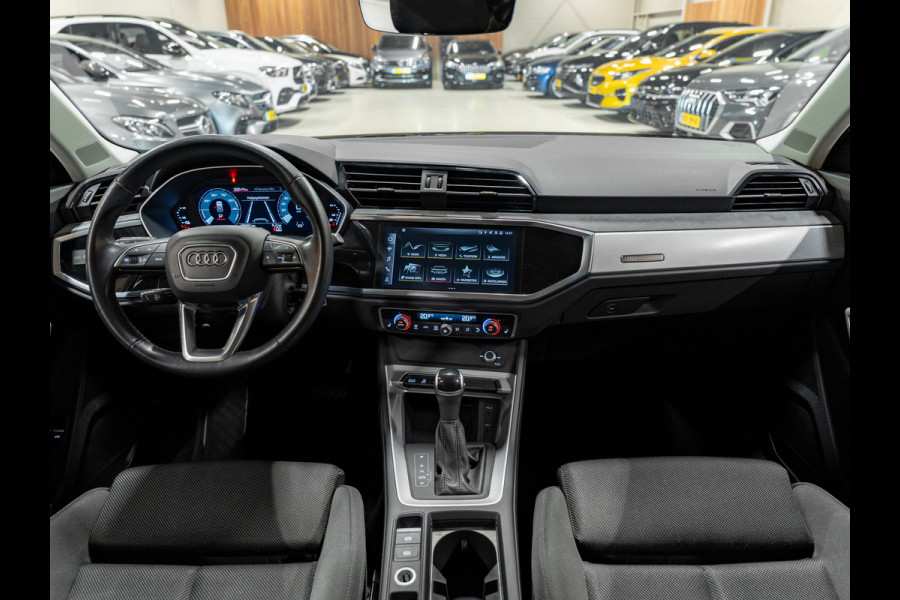 Audi Q3 45 TFSI e edition, Matrix LED, Virtual Cockpit, Apple Carplay, ACC, Clima, PDC, Android Auto, Volledig Onderhoud