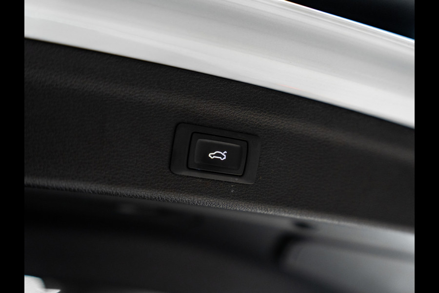 Audi Q3 45 TFSI e edition, Matrix LED, Virtual Cockpit, Apple Carplay, ACC, Clima, PDC, Android Auto, Volledig Onderhoud