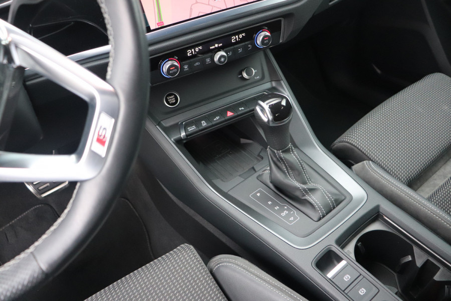 Audi Q3 45 TFSI e (2x) S-line Sfeerverl. LED Virtual Camera