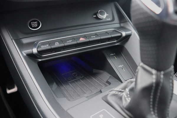Audi Q3 45 TFSI e (2x) S-line Sfeerverl. LED Virtual Camera