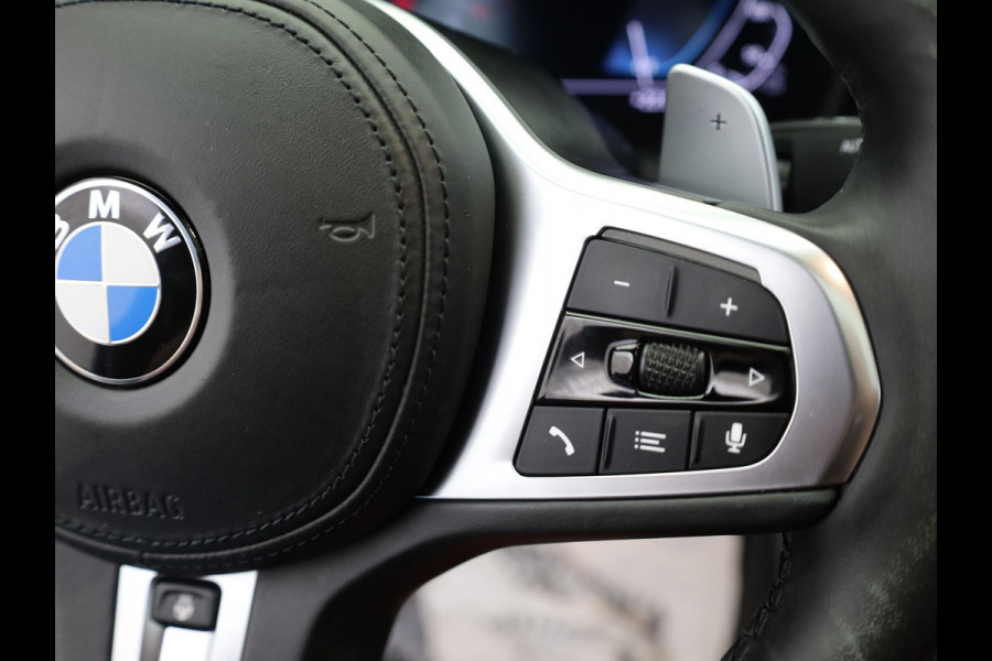 BMW 3-serie 330e High Executive | Schuif/Kanteldak | Head up | Laser Led | Memory | Harman Kardon | Trekhaak | Prijs Rijklaar!!