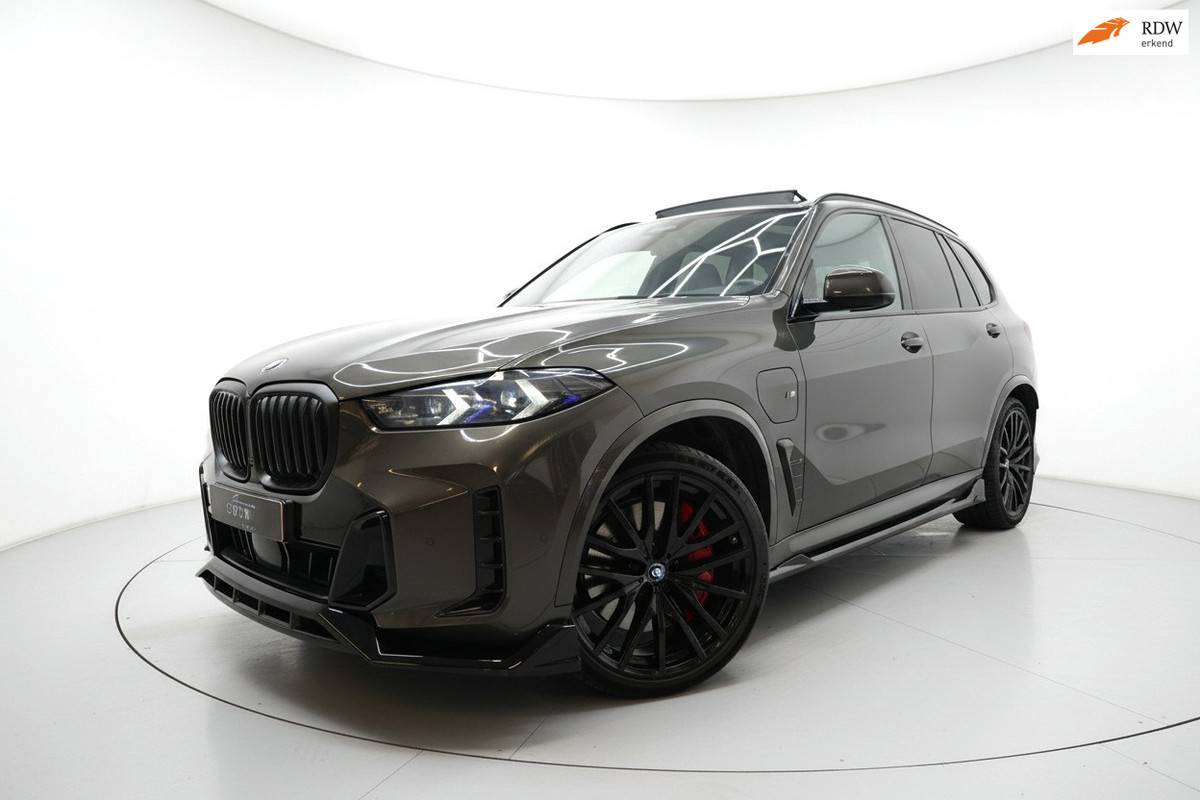 BMW X5 XDrive50e M SPORT PANO SKYLOUNGE 360 HEAD UP H&K