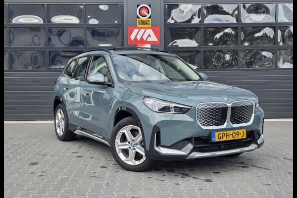 BMW iX1 EDrive20 67 kWh | NAP | 100% SOH | PANO | LEDER | TREKHAAK
