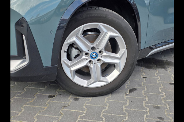 BMW iX1 EDrive20 67 kWh | NAP | 100% SOH | PANO | LEDER | TREKHAAK