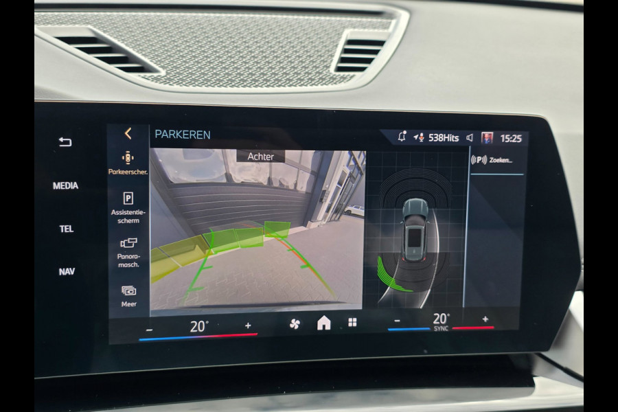 BMW iX1 EDrive20 67 kWh | NAP | 100% SOH | PANO | LEDER | TREKHAAK