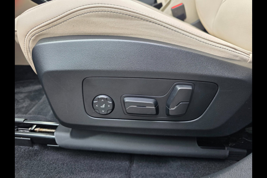 BMW iX1 EDrive20 67 kWh | NAP | 100% SOH | PANO | LEDER | TREKHAAK