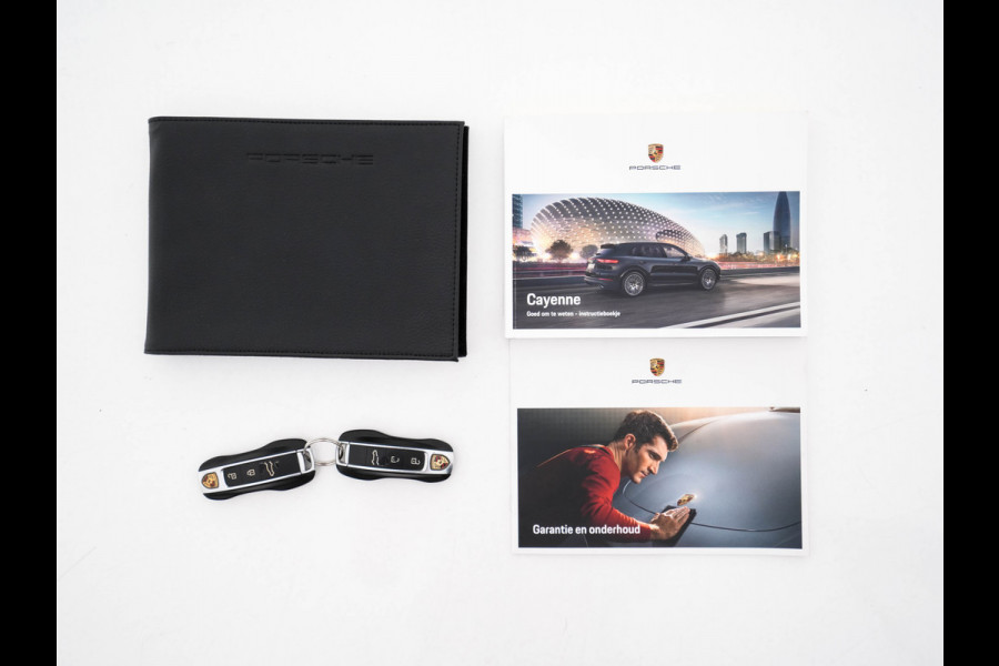 Porsche Cayenne Coupé 3.0 E-Hybrid AWD (Plug-in) {SoH-94%} (INCL-BTW) Aut. *PANO | LEATHER | FULL-LED | SPORT-CHRONO | TOPVIEW | ADAPTIVE-CRUISE | BOSE-AUDIO | DAB+ | NAVI-FULLMAP | SPORTSEATS | SHIFTPADDLES | KEYLESS | ECC | PDC | 20"AL