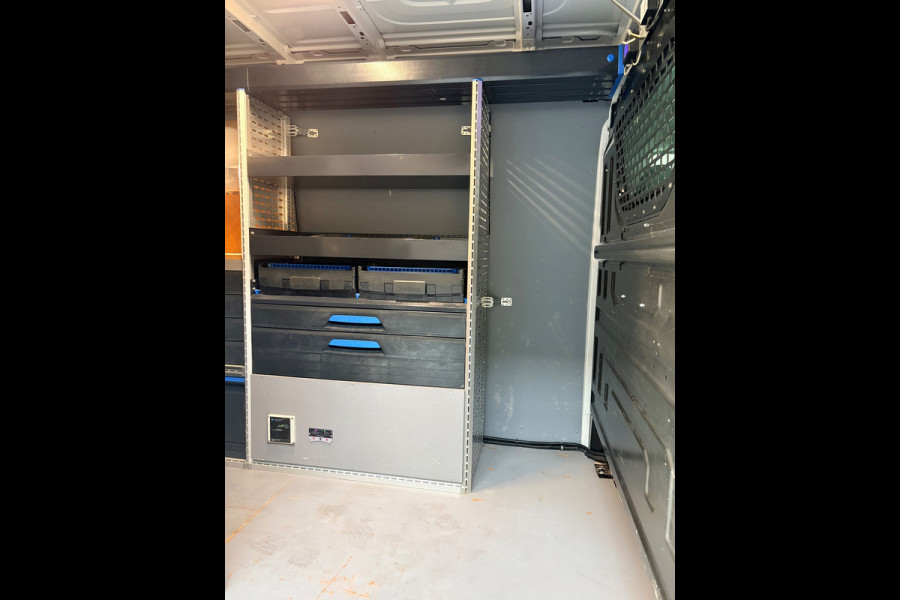 Volkswagen Crafter Servicewagen 35 2.0 TDI 140pk L3H3 Highline Sortimo Victron v230 Standkachel Trekhaak 3000KG RIJKLAARPRIJS