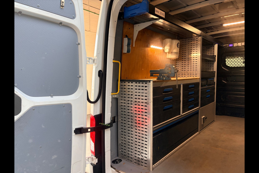 Volkswagen Crafter Servicewagen 35 2.0 TDI 140pk L3H3 Highline Sortimo Victron v230 Standkachel Trekhaak 3000KG RIJKLAARPRIJS