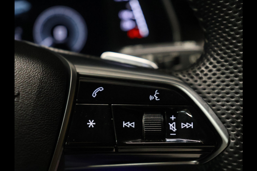 Audi A6 Avant 55 TFSI e quattro Competition [MAXTON DESIGN, ADAPTIVE, CARBON, SCHUIFKANTELDAK, APPLE CARPLAY, ANDROID, TREKHAAK, HEAD-UP DISPLAY, DIGITAL DASH, CRUISE CONTROL, STOELVERWARMING, MEMORY SEATS, VOOR + ACHTER CAMERA, SLINE,