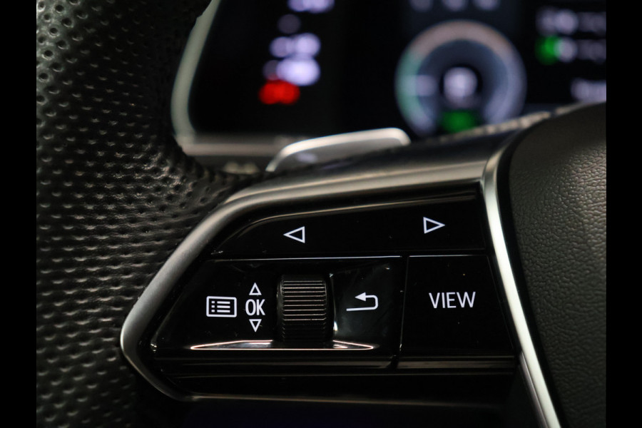 Audi A6 Avant 55 TFSI e quattro Competition [MAXTON DESIGN, ADAPTIVE, CARBON, SCHUIFKANTELDAK, APPLE CARPLAY, ANDROID, TREKHAAK, HEAD-UP DISPLAY, DIGITAL DASH, CRUISE CONTROL, STOELVERWARMING, MEMORY SEATS, VOOR + ACHTER CAMERA, SLINE,
