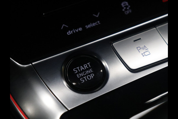 Audi A6 Avant 55 TFSI e quattro Competition [MAXTON DESIGN, ADAPTIVE, CARBON, SCHUIFKANTELDAK, APPLE CARPLAY, ANDROID, TREKHAAK, HEAD-UP DISPLAY, DIGITAL DASH, CRUISE CONTROL, STOELVERWARMING, MEMORY SEATS, VOOR + ACHTER CAMERA, SLINE,