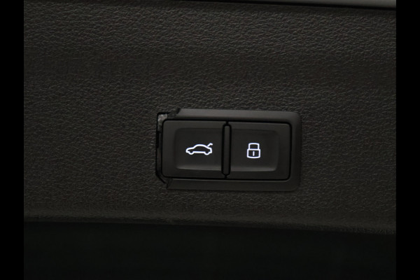 Audi A6 Avant 55 TFSI e quattro Competition [MAXTON DESIGN, ADAPTIVE, CARBON, SCHUIFKANTELDAK, APPLE CARPLAY, ANDROID, TREKHAAK, HEAD-UP DISPLAY, DIGITAL DASH, CRUISE CONTROL, STOELVERWARMING, MEMORY SEATS, VOOR + ACHTER CAMERA, SLINE,
