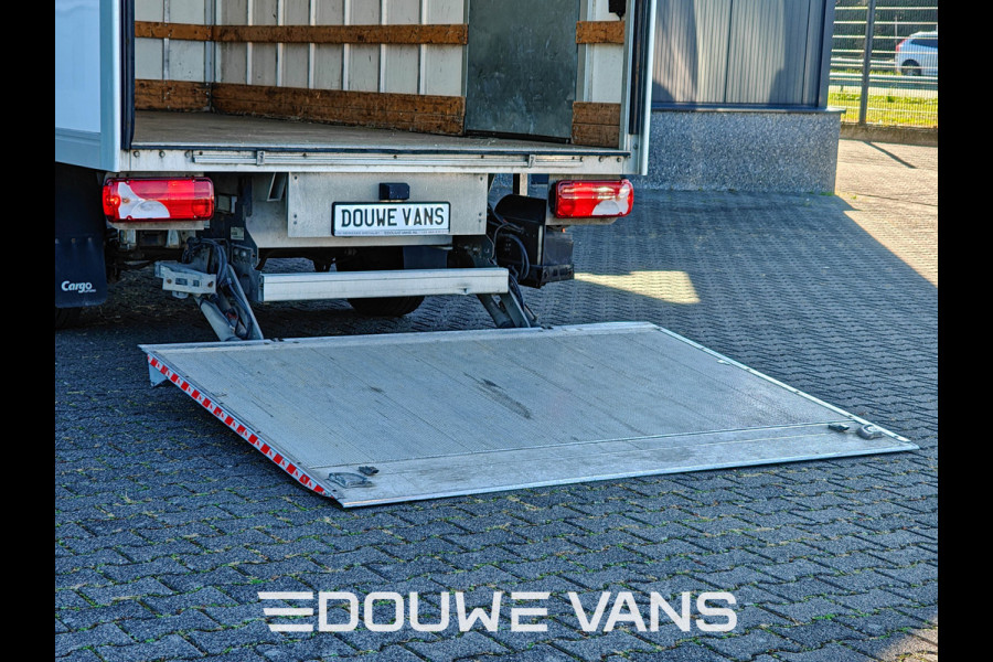 Mercedes-Benz Sprinter 317 170 PK Bakwagen Zijdeur Automaat Airco Leder DAB Laadklep Lat om Lat MBUX