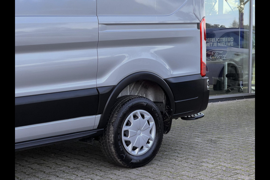 Ford Transit 350 2.0 TDCI L2H2 Trend Betimmerde Laadruimte | Verwarmde Voorruit | Cruise Control |