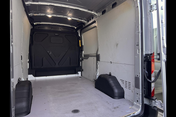 Ford Transit 350 2.0 TDCI L2H2 Trend Betimmerde Laadruimte | Verwarmde Voorruit | Cruise Control |