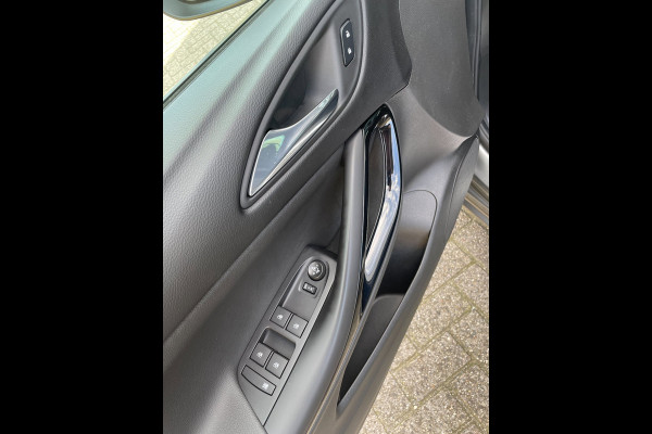 Opel Astra Sports Tourer 1.2 Ultimate | eerste eigenaar | NL-auto | 145pk. motor