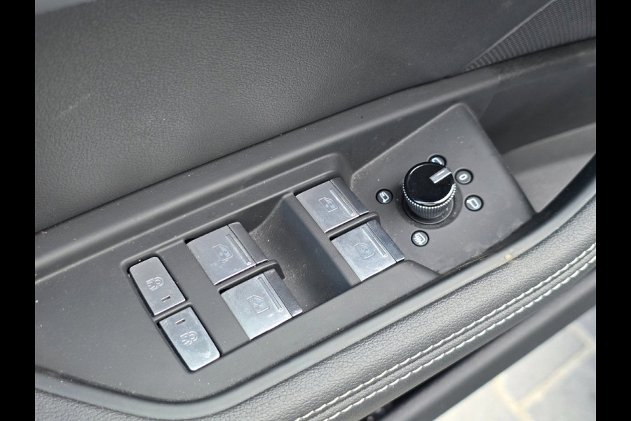 Audi Q8 e-tron 55 quattro Advanced Edition 115 kWh | LEDER | STOELVERWARMING | CAMERA