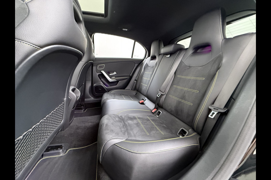 Mercedes-Benz A-Klasse A 250 AMG line | Pano Distronic Multibeam Burmester