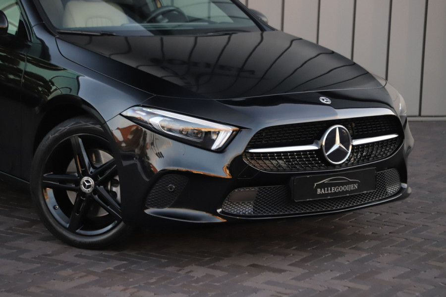 Mercedes-Benz A-Klasse 250e Business Solution | 218PK | Memory | Keyless-go | Pano | Leder | Sfeerverlichting+ | Widescreen | Camera | Standkachel | 20