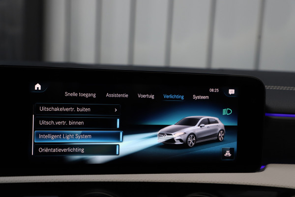 Mercedes-Benz A-Klasse 250e Business Solution | 218PK | Memory | Keyless-go | Pano | Leder | Sfeerverlichting+ | Widescreen | Camera | Standkachel | 20