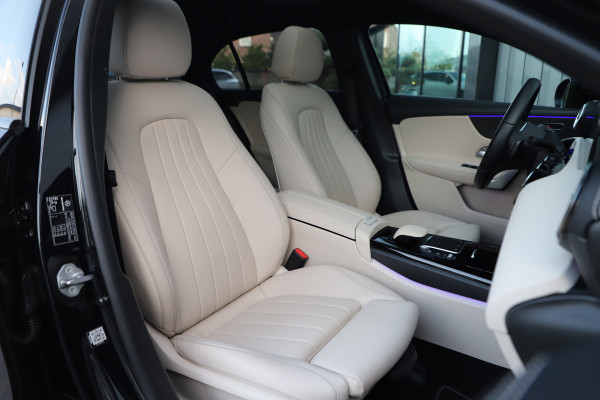 Mercedes-Benz A-Klasse 250e Business Solution | 218PK | Memory | Keyless-go | Pano | Leder | Sfeerverlichting+ | Widescreen | Camera | Standkachel | 20