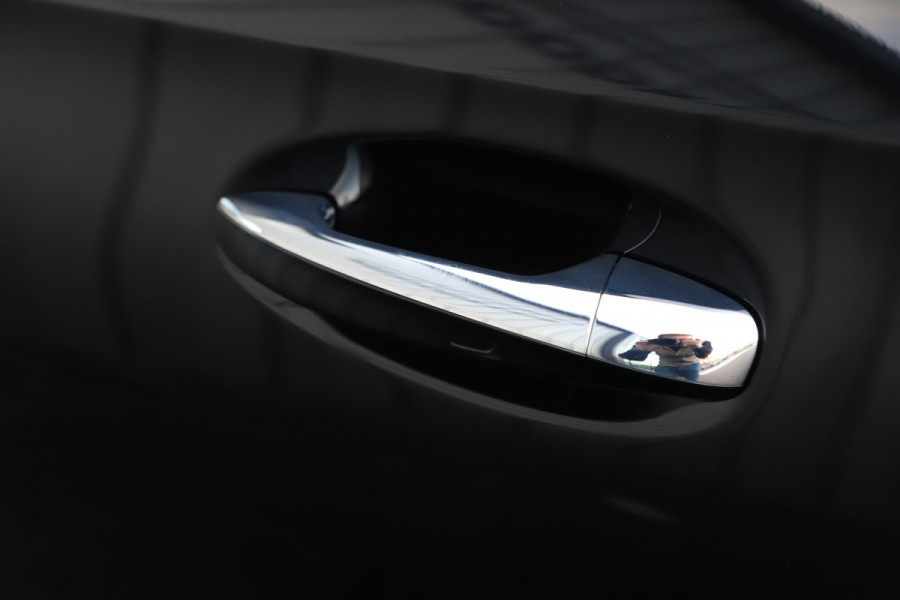 Mercedes-Benz A-Klasse 250e Business Solution | 218PK | Memory | Keyless-go | Pano | Leder | Sfeerverlichting+ | Widescreen | Camera | Standkachel | 20