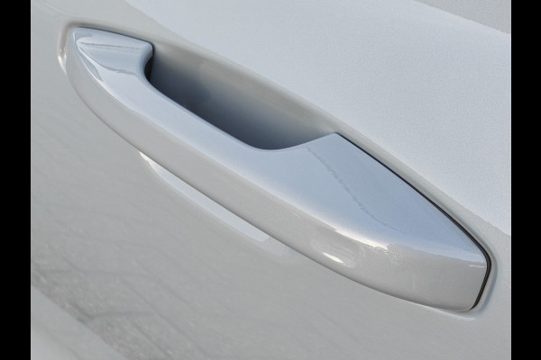 Volvo V60 T8 455PK Plug-in hybrid AWD Plus Dark | BLIS | ACC | Trekhaak | Pano | HUD | H&K | Elektr. Stoelen | 360 Camera |