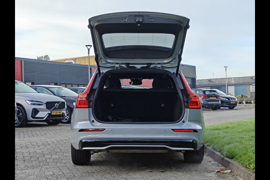 Volvo V60 T8 455PK Plug-in hybrid AWD Plus Dark | BLIS | ACC | Trekhaak | Pano | HUD | H&K | Elektr. Stoelen | 360 Camera |